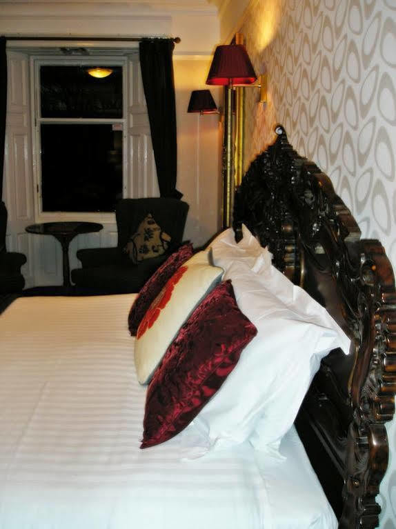 Castle Venlaw Hotel Peebles Exterior photo